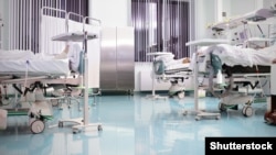 Зараз лікарі оцінюють стан чоловіка як середньої тяжкості