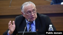 Султанбай Айжигитов.