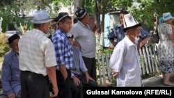 Июнь коогасынын жылдыгына арналган иш-чаралардан. Ош, 9-июнь, 2011.