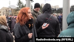 Площа у Хмільнику, де виступає Петро Порошенко, під посиленою охороною