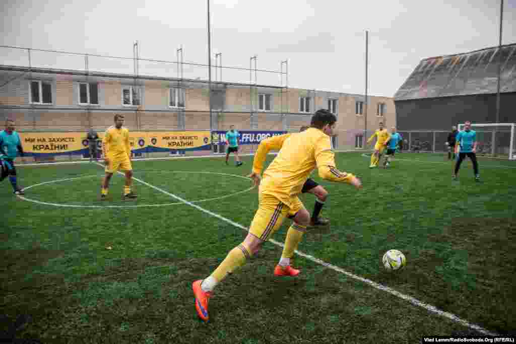 Святковий товариський матч з футболу на базі полку &laquo;Дніпро-1&raquo;&nbsp;