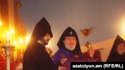 Ուրուգվայ - Ամենայն Հայոց կաթողիկոս Գարեգին երկրորդը Մոնտեվիդեոյի Սուրբ Ներսես Շնորհալի հայկական եկեղեցում, 10-ը մայիսի, 2011թ.