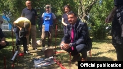 ԱՄՆ կոնգրեսական Դեյվիդ Վալըդեյոն Լեռնային Ղարաբաղում, լուսանկարը՝ Վաշինգտոնի Հայ դատի գրասենյակի