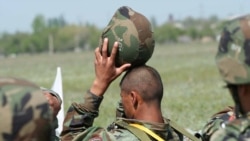 “ВИЧ менен жашагандар унчукпай армияга барууга мажбур”