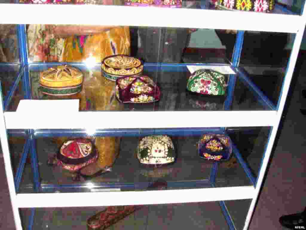 Намоишгоҳ дар осорхонаи Беҳзод #33