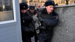 «Անհամաձայնների հավաք» Մոսկվայում՝ ԱԴԾ շենքի մոտ․ 12 մարդ ձերբակալվել է