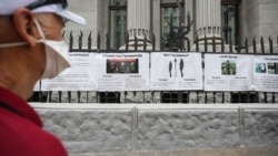 Під час акції «200 днів брехні» на підтримку підозрюваних у справі про вбивство журналіста Павла Шеремета – Андрія Антоненка, Юлії Кузьменко та Яни Дугарь. Київ, 4 липня 2020 року