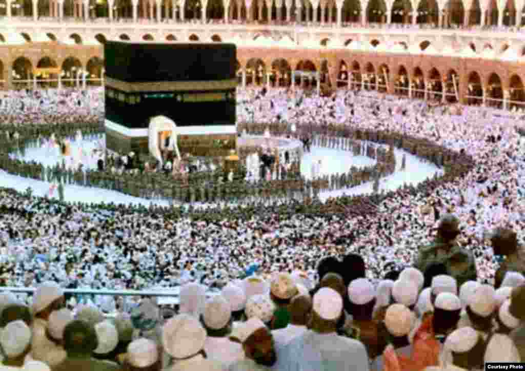 Кыргызстан. Муфтият планирует снизить стоимость хаджа в 2012 году