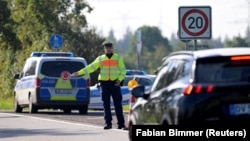 Germaniýa serhet barlaglaryny güýçlendirdi. Illýustrasiýa suraty.