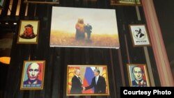 Аталган бардын ичиндеги көрүнүш.