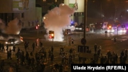 Столкновения протестующих с силами безопасности. Минск, 9 августа 2020 года.