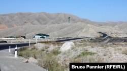 Марзи миёни Тоҷикистону Қирғизистон