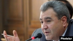 Վերահսկիչ պալատի նախագահ Իշխան Զաքարյան, արխիվ