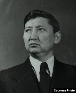 Исхак Раззаков.