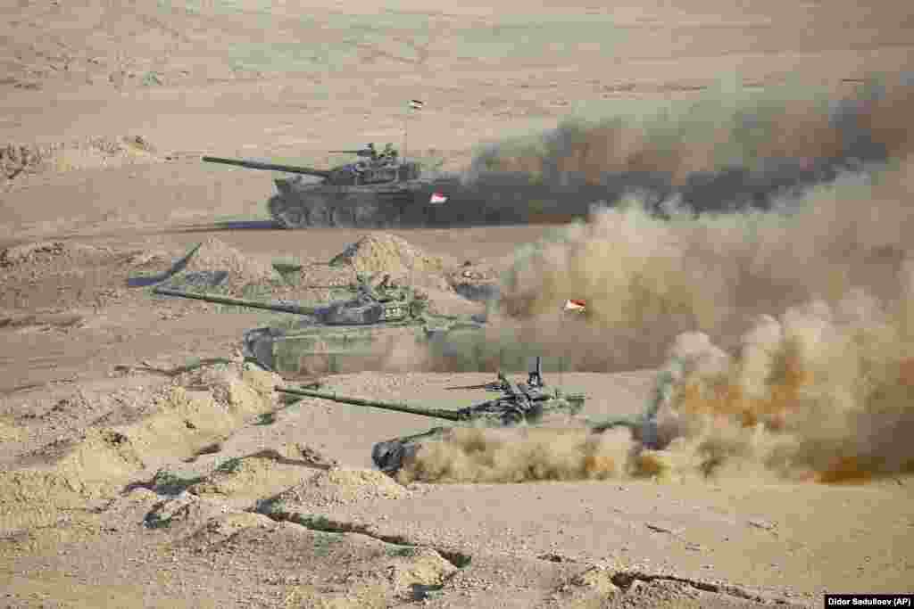 Tanks from Tajikistan on the move during the drills. &nbsp;