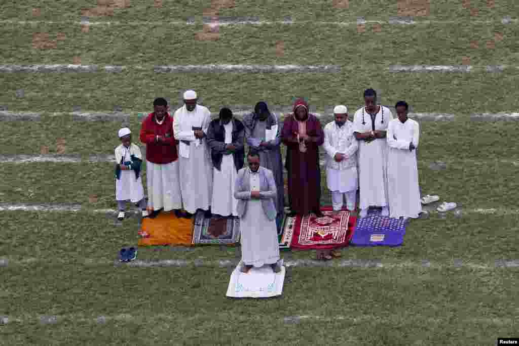 Намози Иди Қурбон дар Найробӣ. 6 июн