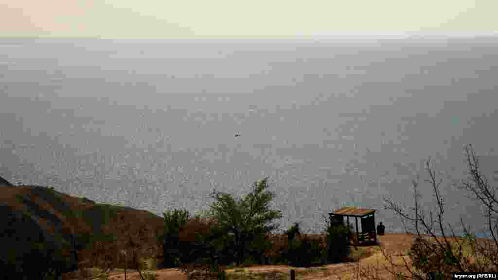 Біля джерела організовано спостережний пункт. Лісники щоранку приїжджають і стежать за ситуацією. У разі загоряння викликають підкріплення. Наприкінці серпня через пожежу вигоріло кілька гектарів сухої трави на південному схилі