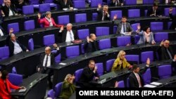 Գերմանիայի խորհրդարանի նիստ, արխիվ