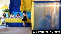 «Слуга народу» набирає 43,13% голосів