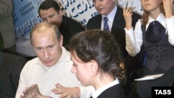 Вашингтон отказывается признавать отвественность за неприезд в Россию наблюдателей БДИПЧ (обвинитель в белом)