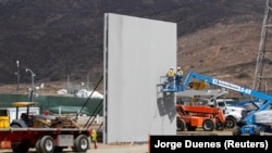 АКШ менен Мексиканын чек арасы.