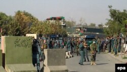 صدیقی: در نخست یک انفجار صورت می‌گیرد و بعداً وقتی مردم و نیروهای امنیتی در ساحۀ رویداد تجمع می‌کنند که فرد انتحاری مواد همراه‌اش را در میان تجمع کننده‌گان منفجر می‌سازد.