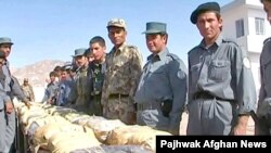 Owgan polisiýasy ýurduň Türkmenistan bilen serhedinde 650 kg neşe maddasyny ele geçirdi, 23-nji oktýabr, 2007 ý.