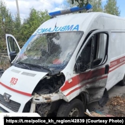 Наслідки атаки FPV-дрона по «швидкій» 19 серпня. Фото Головного управління Національної поліції у Харківській області