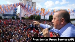 Թուրքիայի նախագահ Ռեջեփ Էրդողանը քարոզարշավի ժամանակ, մայիս, 2018թ․