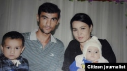 Аброр Хидиров с членами семьи.