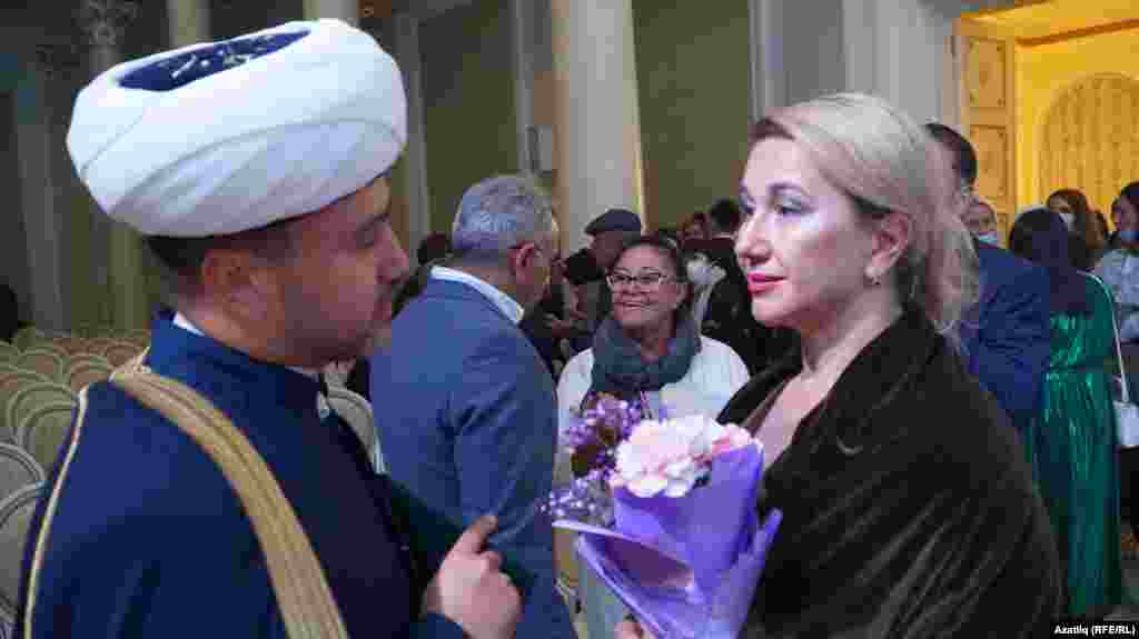 Русия Мөфтиләр шурасы рәисе урынбасары Рушан Аббясов һәм Татарстан мәдәният министры Ирада Әюпова