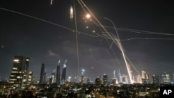 Тель-Авив. 13-июнь. 