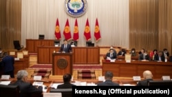 Премьер-министр Улукбек Марипов Жогорку Кеңеште,  2.02.2021