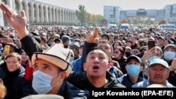 Аянттагы митинг. 