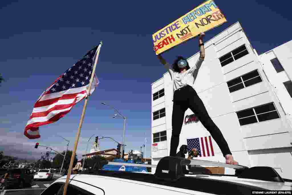 Автопротест проти свавілля поліції і расизму в елітному Беверлі-Хіллз, штат Каліфорнія, США, 6 червня 2020 року