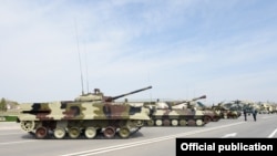 Азербайджан - Танки российского производства в Нахичеване, 7 апреля 2014 г․