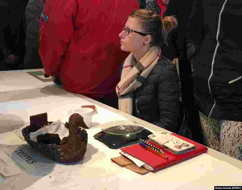 Трюфелеводы надеются продать всё, и, как правило, им это удается. В Сент-Альвер приезжают владельцы ресторанов и гурманы, и корзинки торговцев быстро пустеют