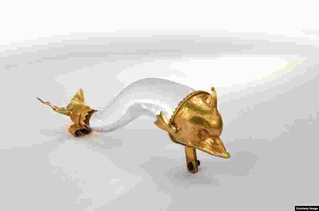 Bu gadymy baýlyk baradaky dawa öz gezeginde, iki ýurduň arasyndaky territorial jedelleriň bir görnüşi boldy. 2022-nji ýylda Russiýa Ukraina garşy doly möçberde hüjüme geçenden soň, ol has beter ýitileşdi.