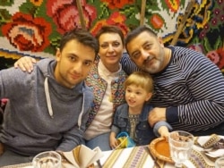 З сынам Аляксеем, жонкай Сьвятланай і ўнучкай Міраславай