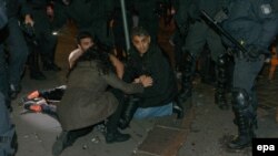 Курды в отчаянии, они, возможно, преднамеренно идут на провокации и нарушение законов, стараясь привлечь внимание мировой общественности к бедственному положению их соплеменников в Сирии