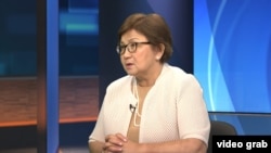 Роза Отунбаева. 