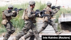 НАТОнун аскерлери.