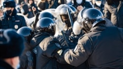 Полиция на митинге в поддержку Алексея Навального