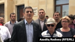 Ադրբեջան - Ժողճակատի առաջնորդ Ալի Քերիմլին համախոհների հետ, արխիվ