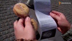 Дніпропетровці отримували солодощі за знання законів