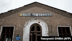 За даними голови області, російські війська вдарили по селищу керованою авіабомбою