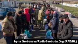 Проверка документов на КПВВ «Пищевик», октябрь 2016 года