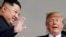 Ким Чен Ын менен Дональд Трамп Сингапурдагы саммитте. 12-июнь, 2018-жыл.