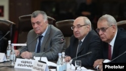 Vazgen Manukian (in the center) participating in the first meeting of the Vernatun public-political club, Yerevan, November 15, 2019
