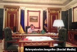 Картина Сергія Васильківського «Коропов хутiр. Козача гора. Зміїв» у кабінеті Петра Порошенка